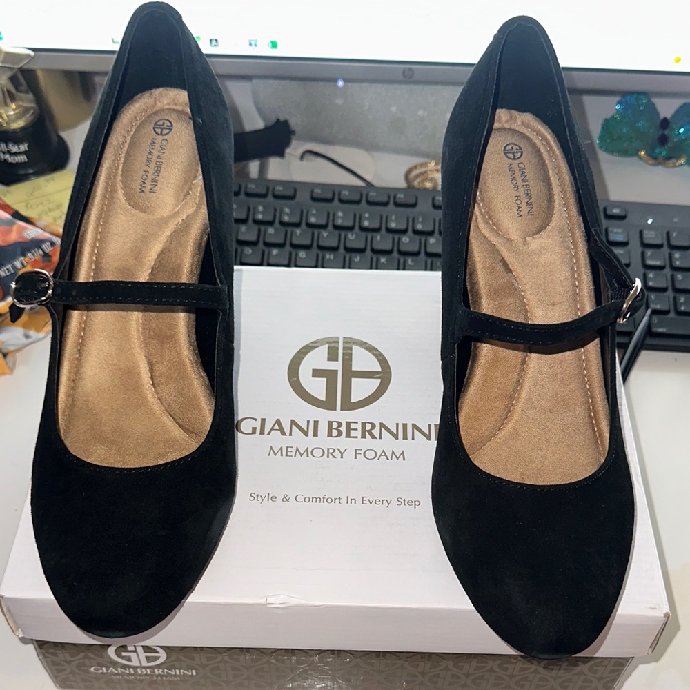Giani Bernini Black Mary Jane Heels